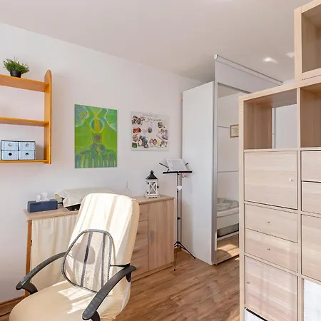 A Private In A Shared Flat - Soukromý Ve Sdíleném Bytě * Olomouc